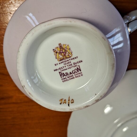 Paragon vintage bone china teacup & saucer, white, gold, pink - Picture 5 of 8
